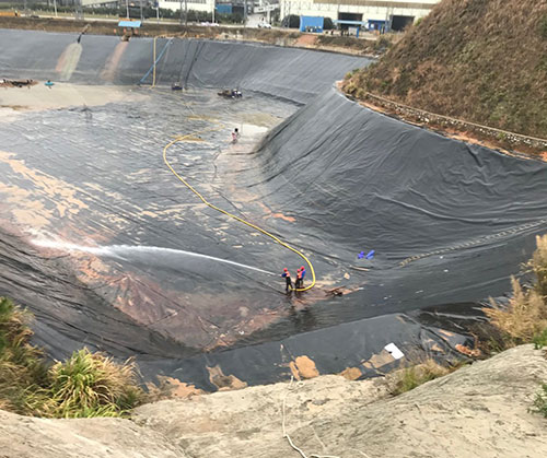 理县废水池清理
